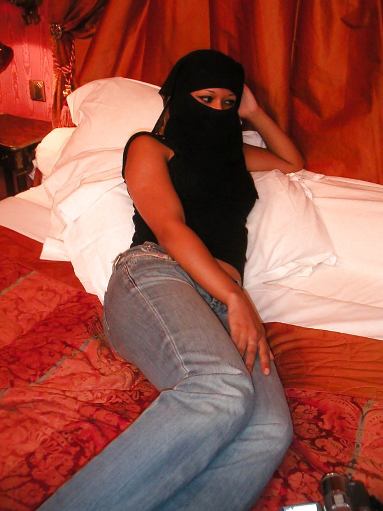 BEAUTIFUL ARABIAN SLUTS - SARAH porn gallery