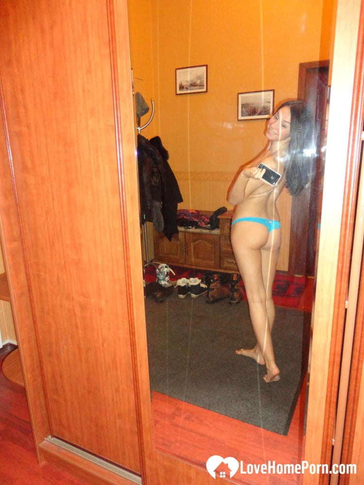 Hot teen shows her body in the mirror - 64 Photos 