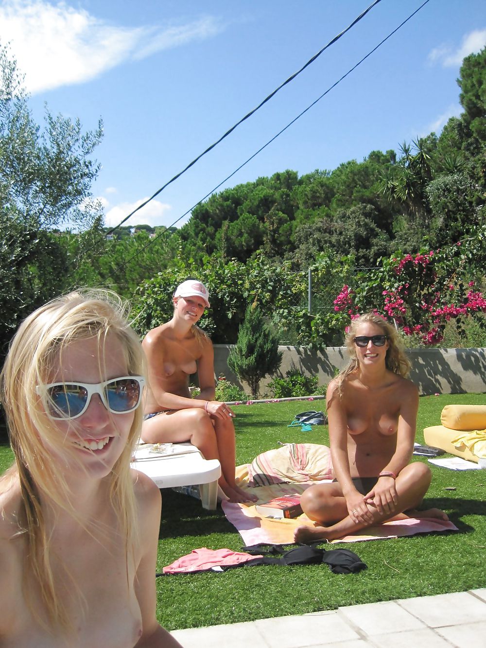 Teengirls in the pool porn gallery