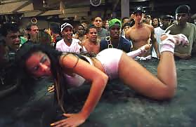 Baile Funk na favela - Rio de Janeiro porn gallery