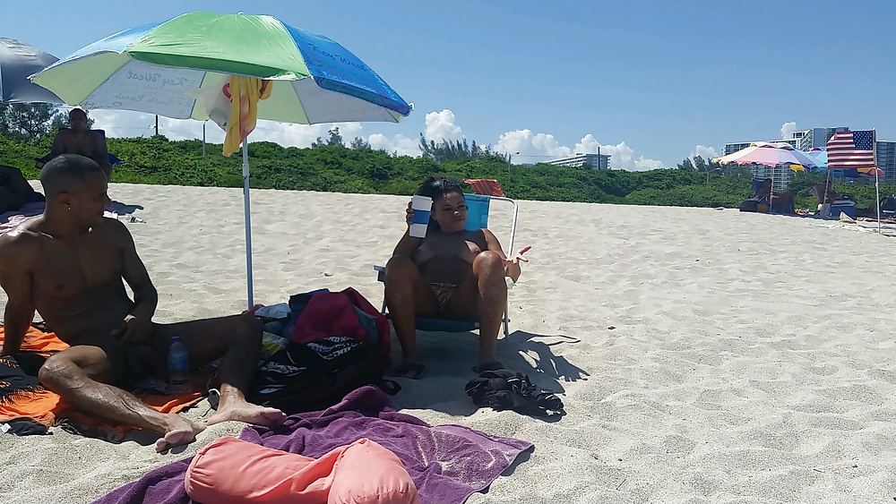 Beach couples porn gallery