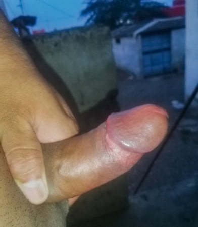 ereccion desde las alturas mi rico pene         