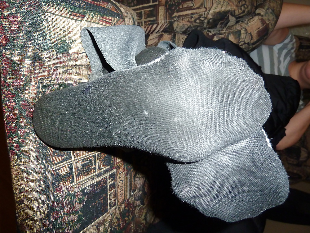 babysitter stinky socks (4days) porn gallery