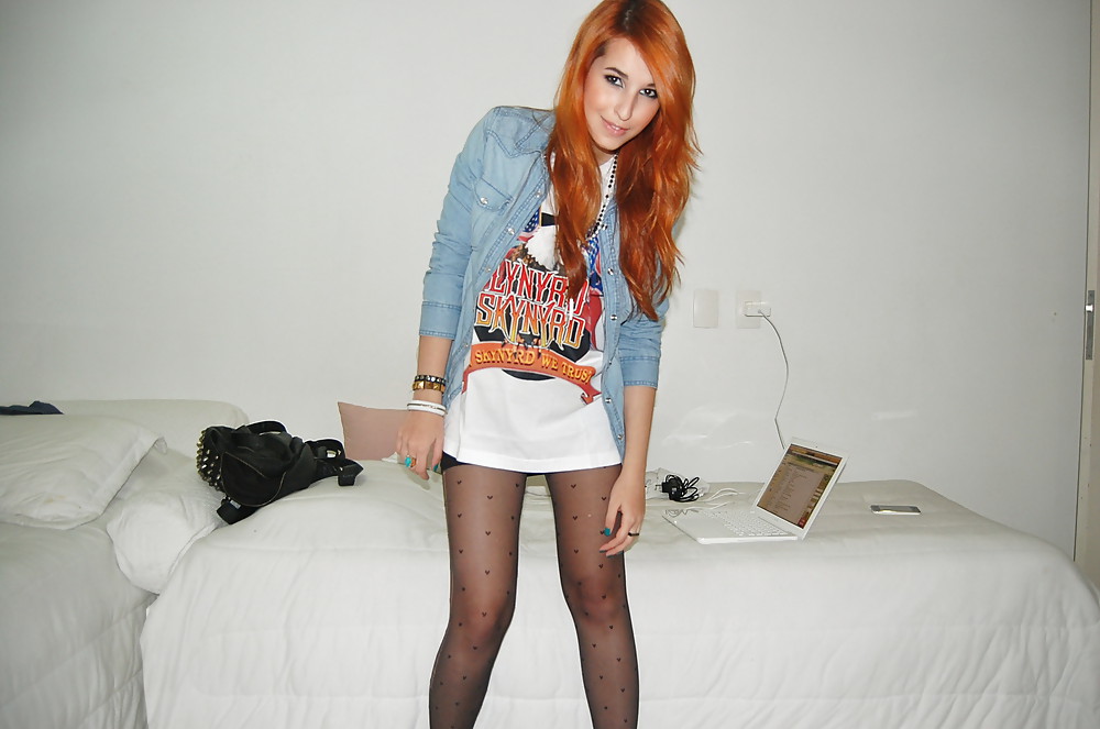 Hot teen redhead hipster in tights pantyhose porn gallery