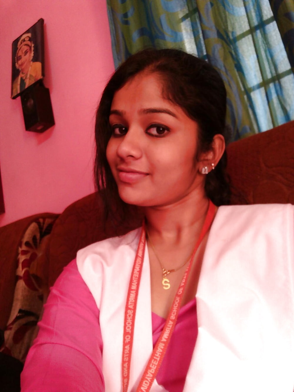 Kerala College Sex Picture - Kerala college girl selfie pics - 4 Pics | xHamster