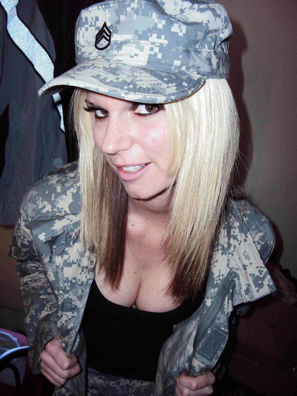 Sexy Army Girl porn gallery