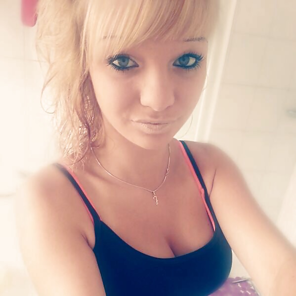 Facebook Girl II porn gallery