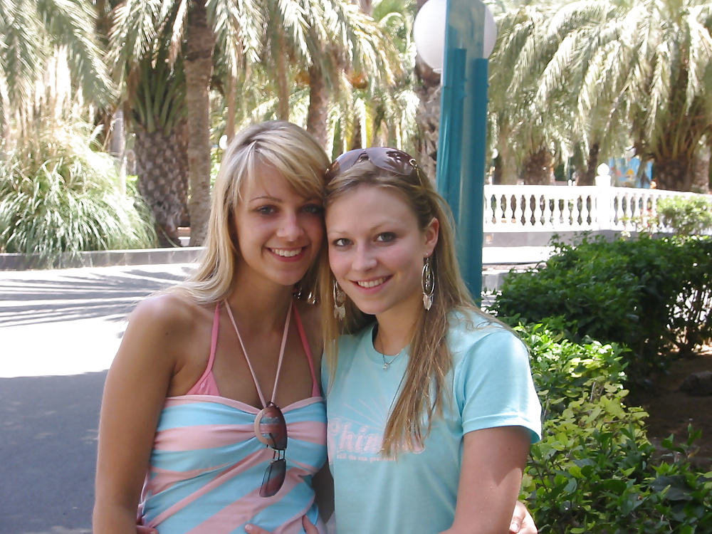 not sisters on Vacation - Enjoy CardinalRoss! porn gallery