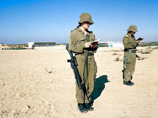 Israeli Army Girls (Non-Nude) porn gallery