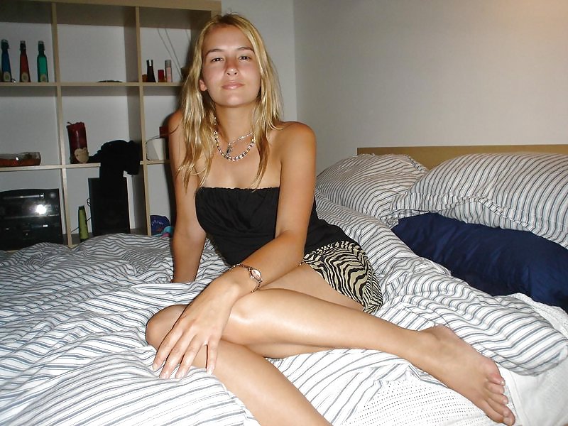 The Beauty of Amateur Blonde Teen porn gallery