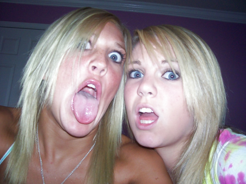 Teens open Mouth and tongues out porn gallery