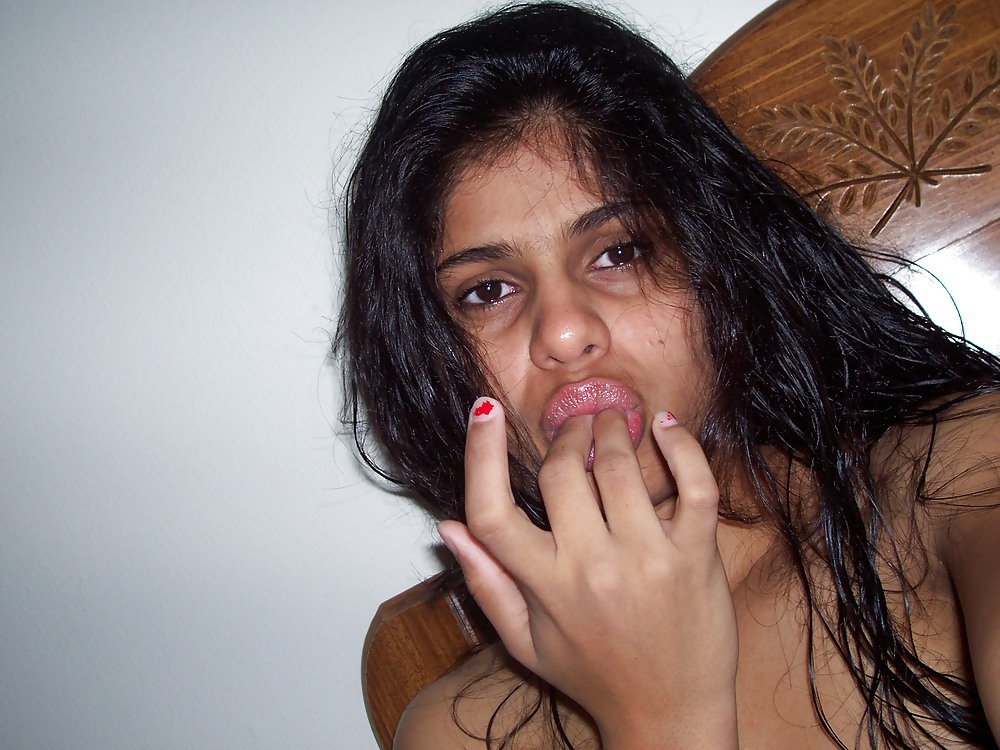 Amateur Indian Girl porn gallery