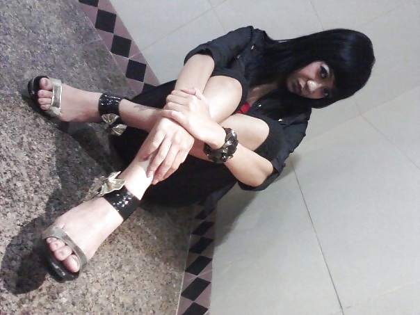 Astrid Prasetyo teen feet foot shoes ayak porn gallery