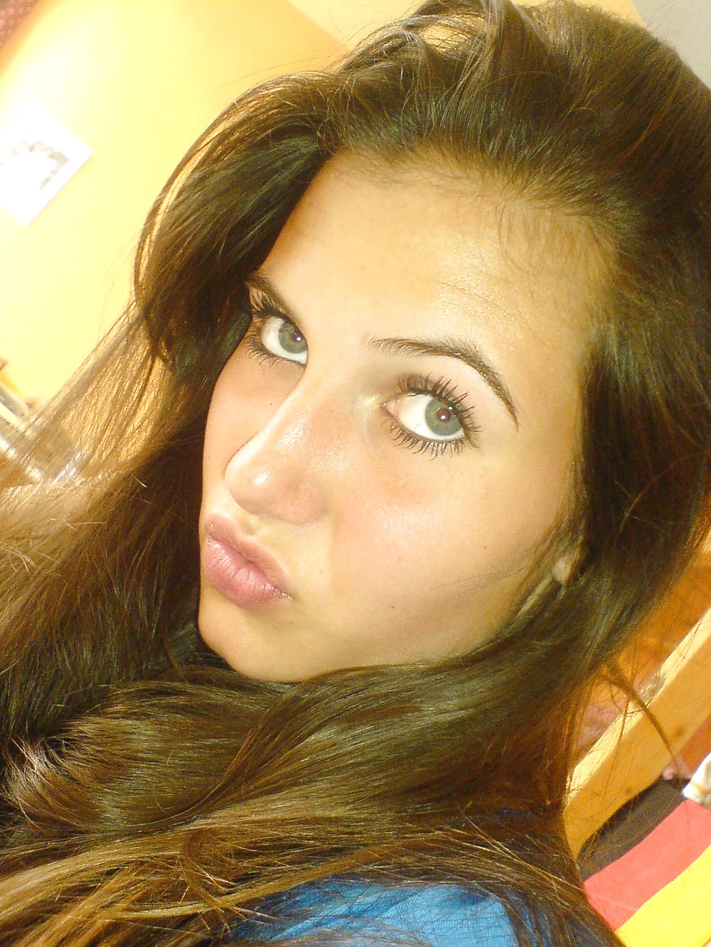 Sexy Brunette porn gallery