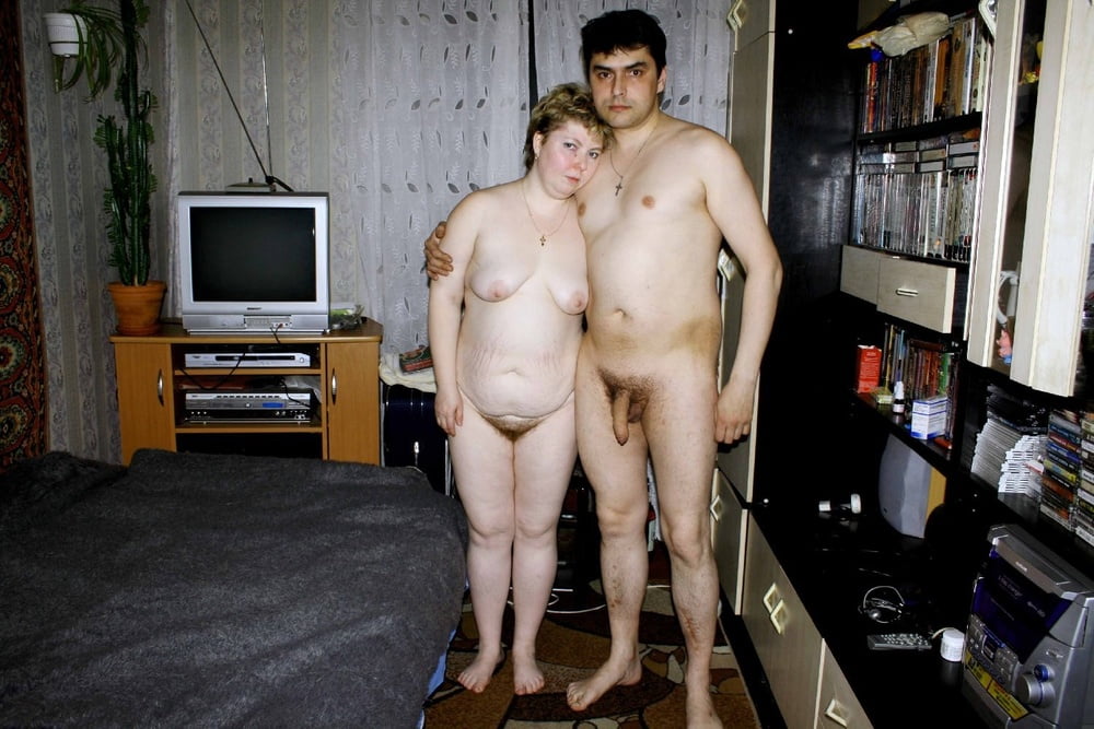 COUPLES NAKED 23 - 24 Photos 