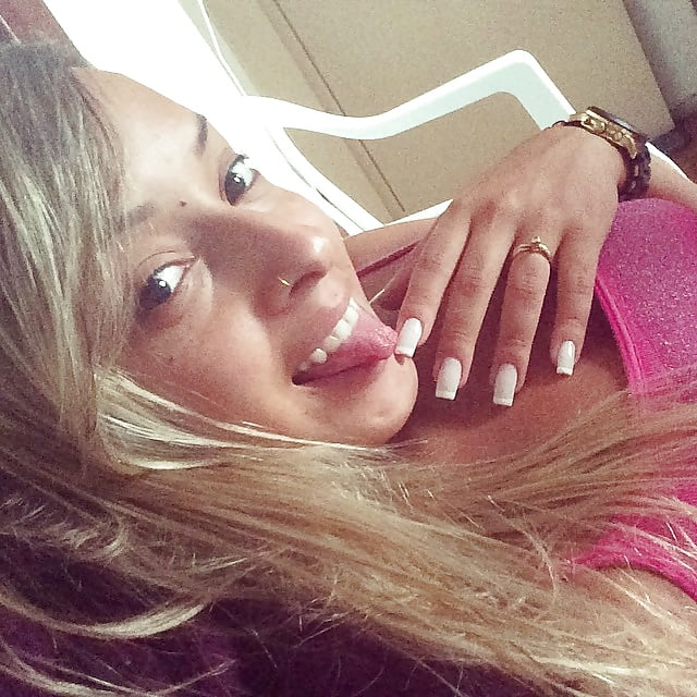 LINGUINHA PRA FORA - QUER PORRA ! porn gallery