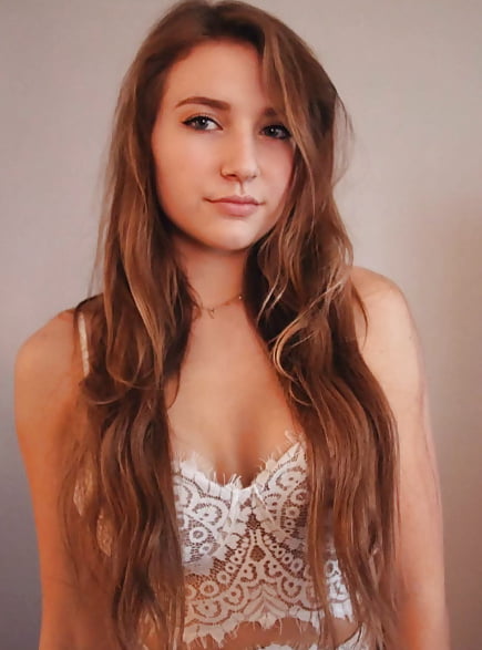 Elizabeth Zaks porn gallery