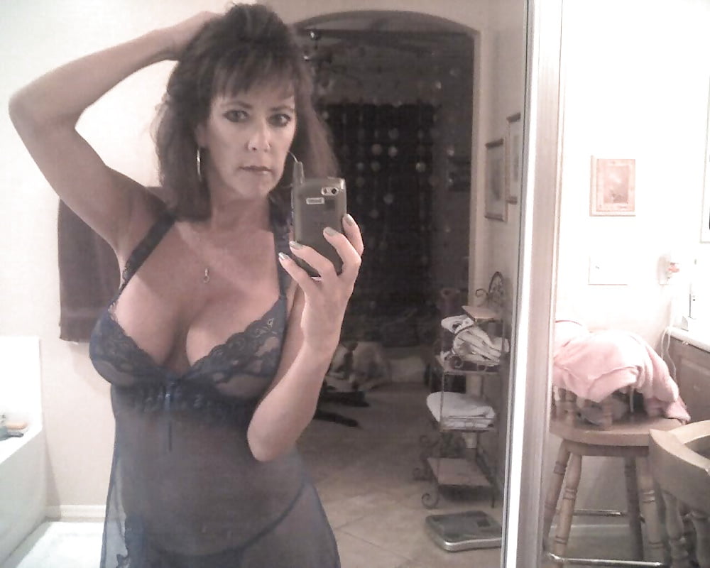 Hot Milf porn gallery