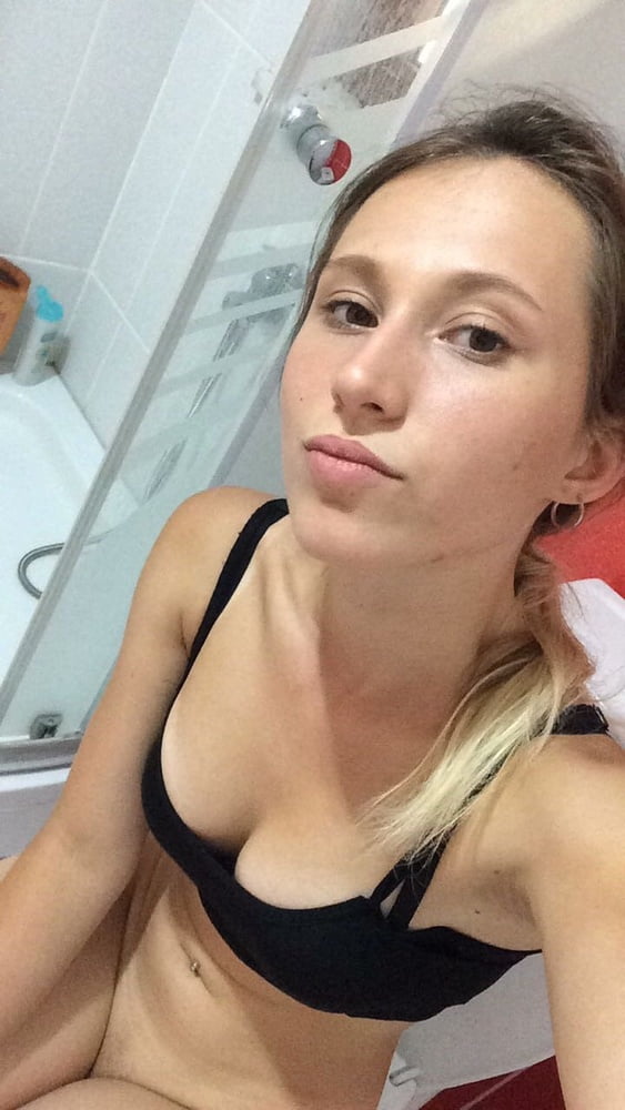 Hilal Turkish SLUT porn gallery