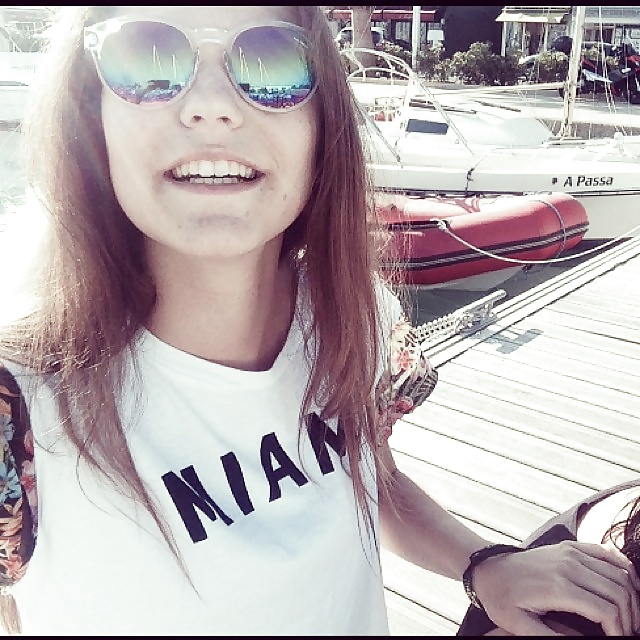 Diane & Her Friends porn gallery