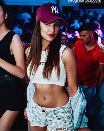 ana guzata ribetina komentarisi i drkaj serbian teen ass         