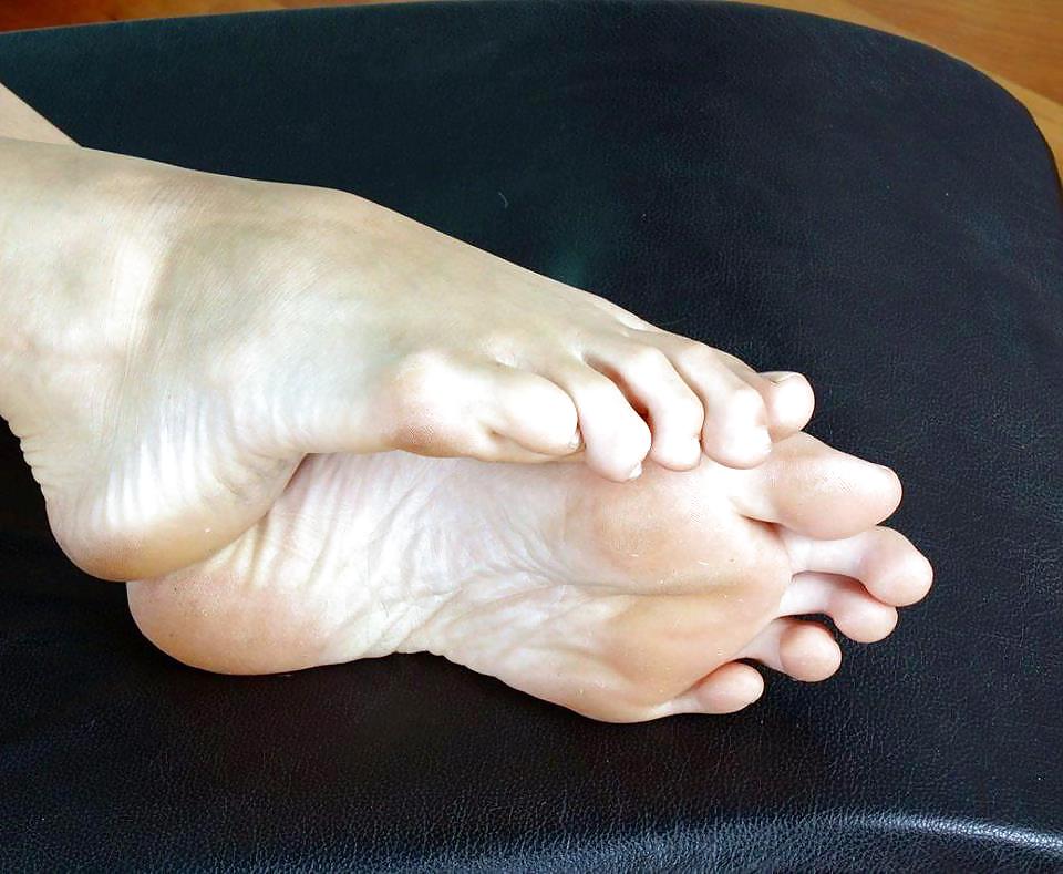 A lot of feet porn gallery