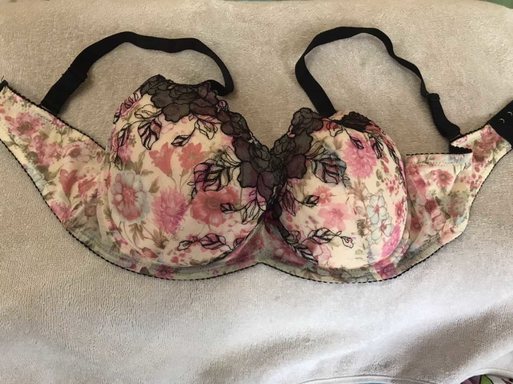 Ex girlfriend Grace bra & panties- 8 Photos 