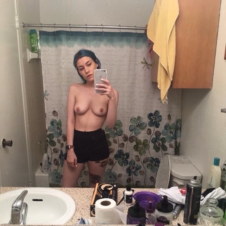 HNNGGG MORE ART HOES photo #325183194