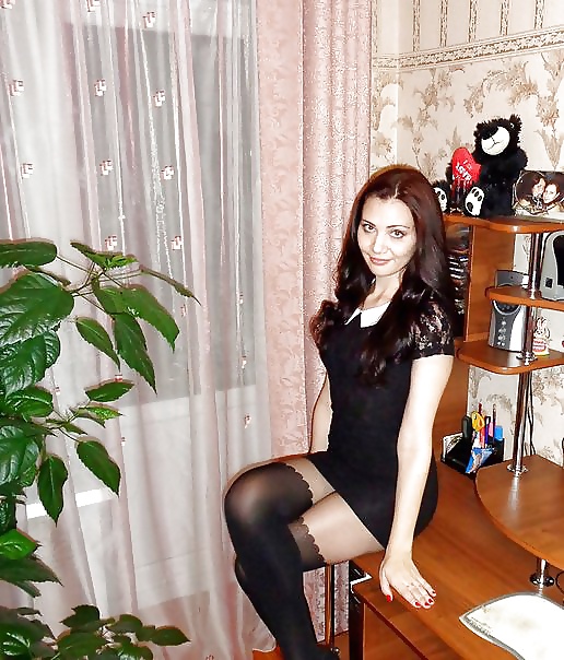 Pantyhose pose 11.3 porn gallery