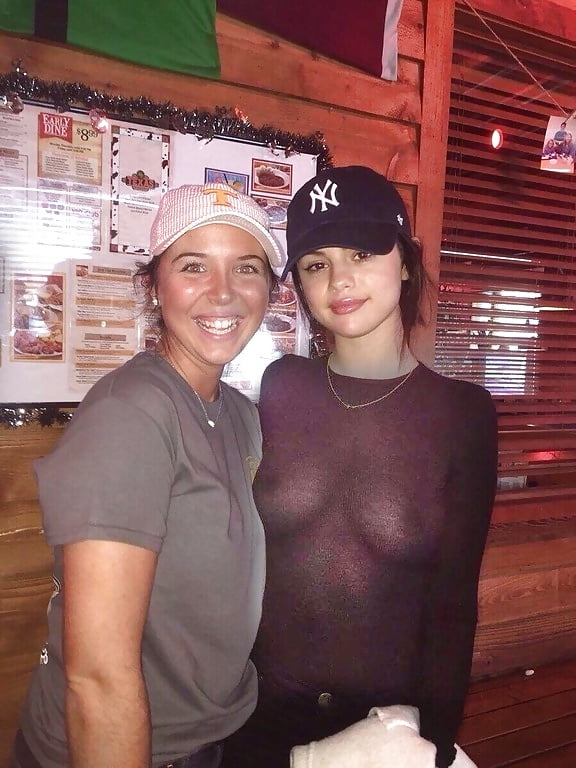 Gomez tits selena Selena Gomez