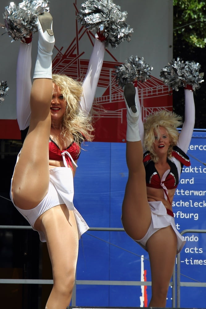 European Cheerleaders in Pantyhose Part 4 - 43 Photos.