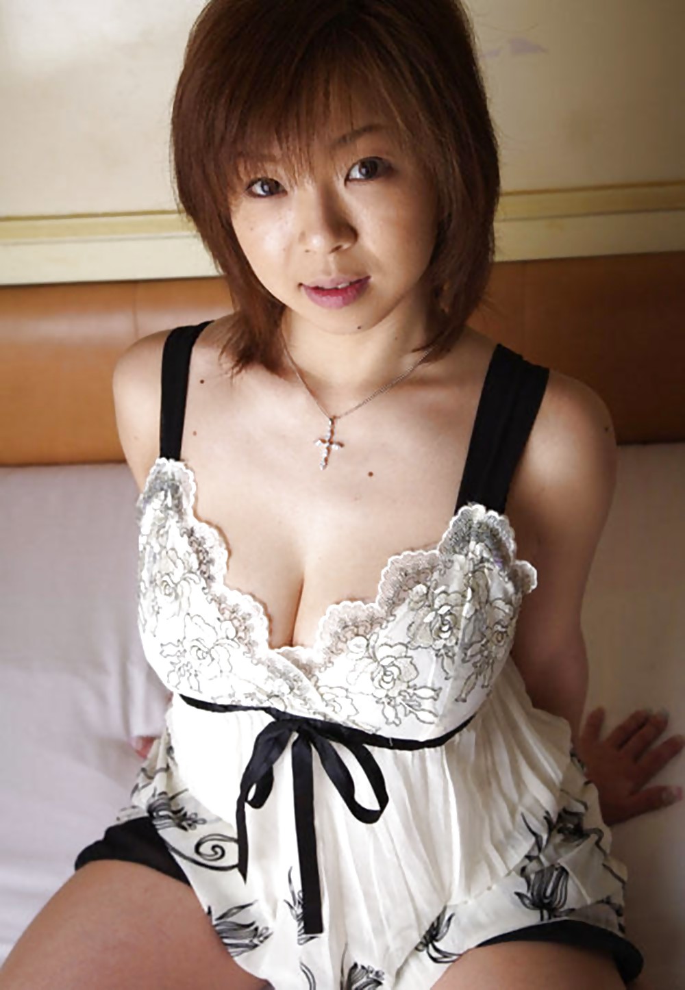 Pretty Asian 66 porn gallery