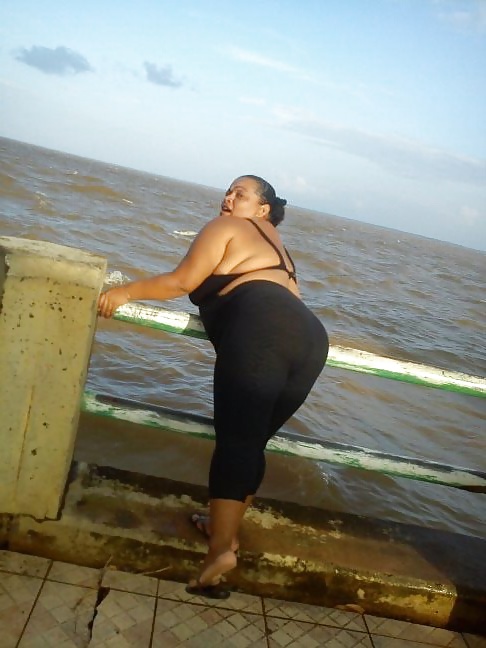 Gordita del Amazonas porn gallery