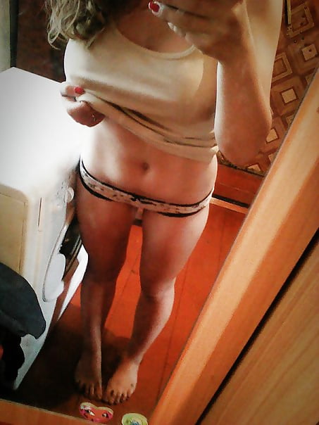 Teen bitch selfie mirror shots porn gallery