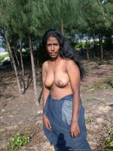 Indian Hot Bengali Girl Fuckking Outdoor With Audio