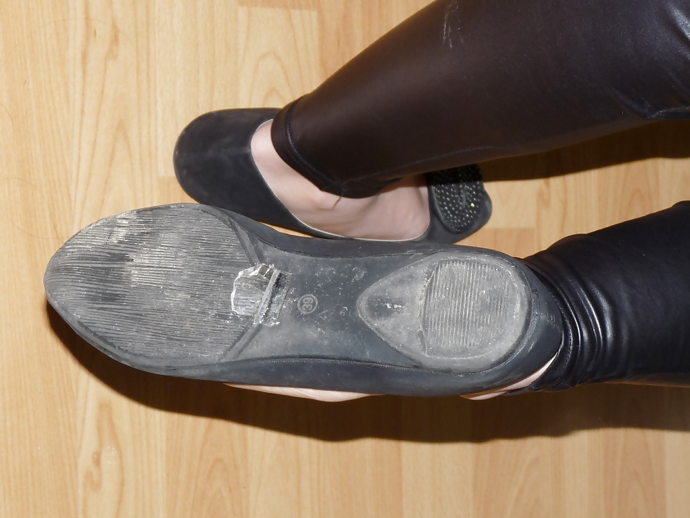 Wifes sexy black leather ballerina ballet flats shoes 2 porn gallery