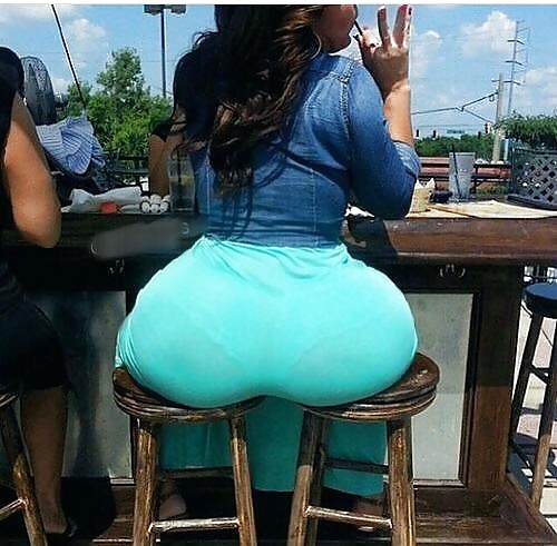 ASS SO BIG...SHE NEED 2 CHAIRS porn gallery