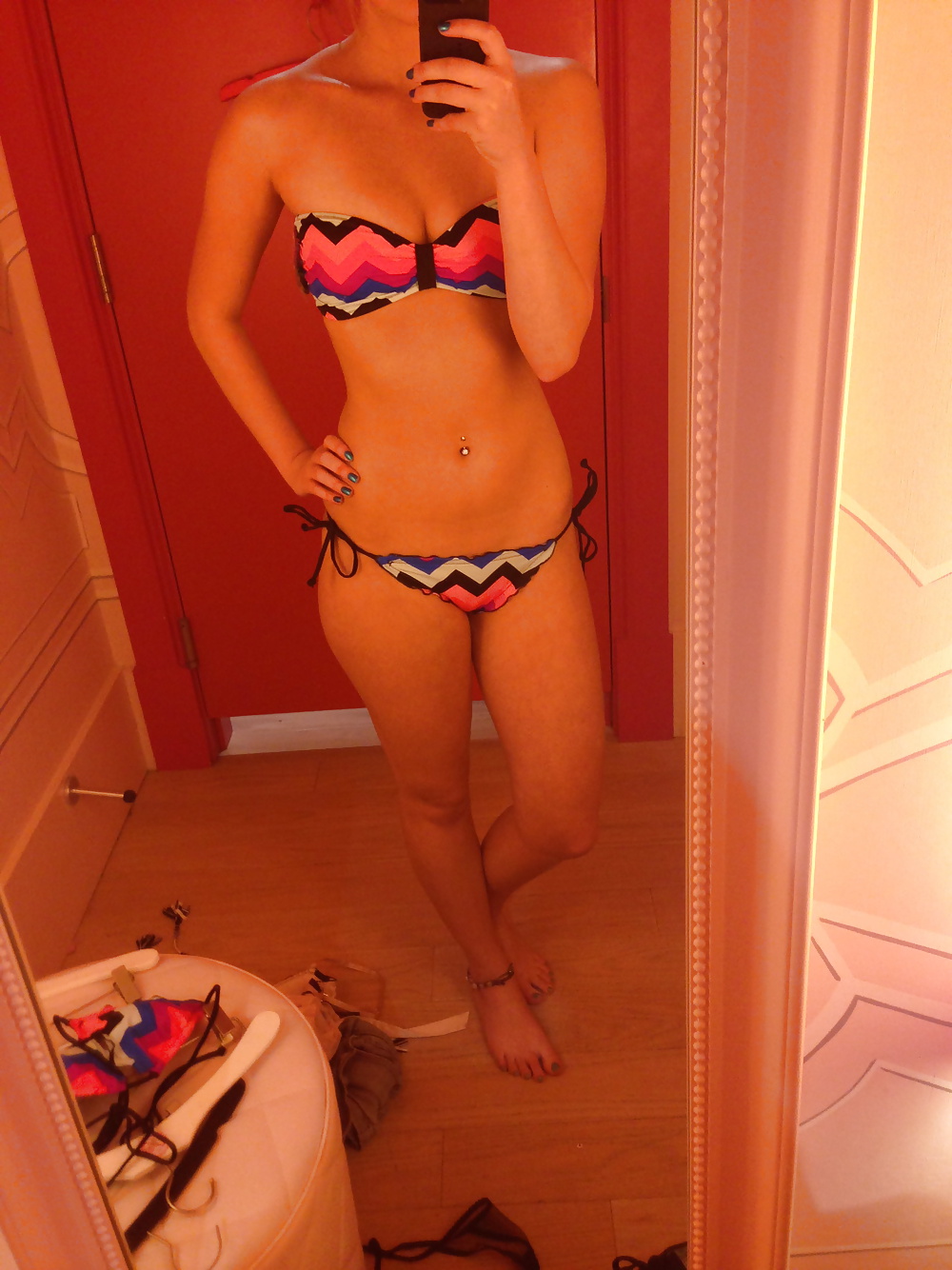 CHANCHING ROOMS SELFSHOTS porn gallery