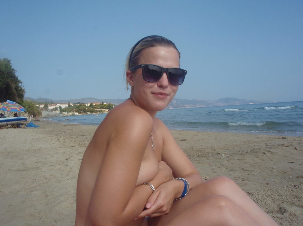 Milfs and Girls from Europ (Germany) at the beach - 60 Photos 