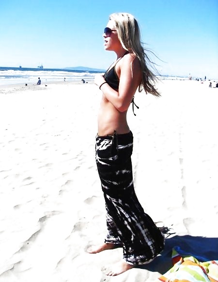 iT's dAngEroUs bUT 'em lOviNg it porn gallery