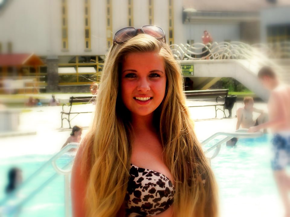 Bikini girls 2 porn gallery