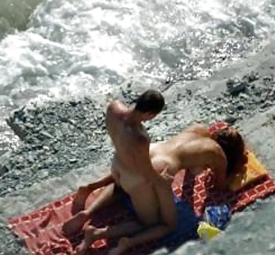 amateurs having sex on public beach - adriatic coast porn gallery