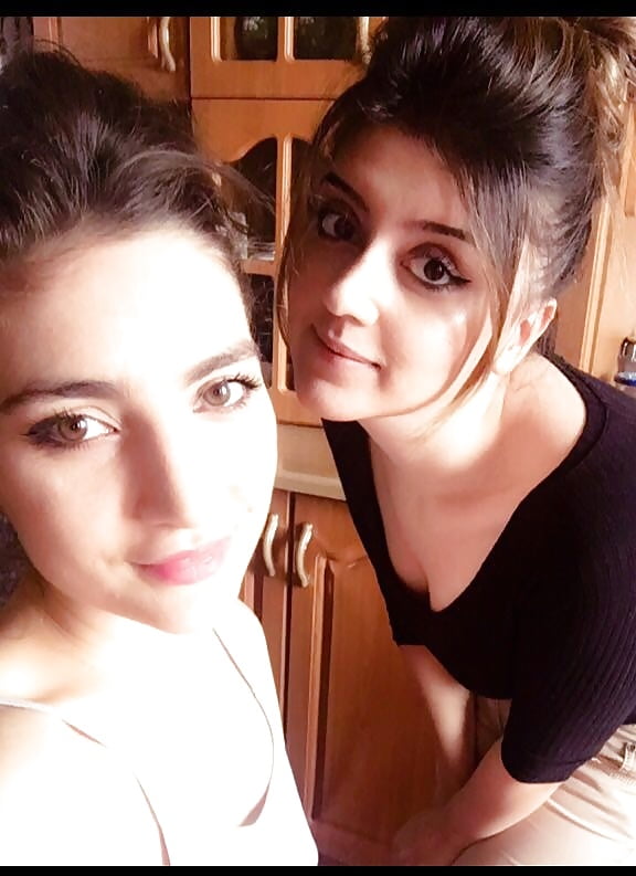 (This cunt loves to suck dick) porn gallery