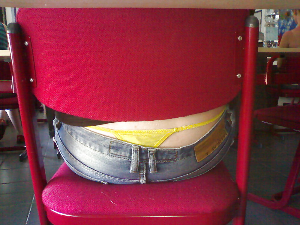 Candid young slut : students porn gallery