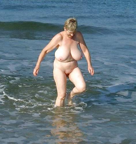 Huge Gran 4 porn gallery