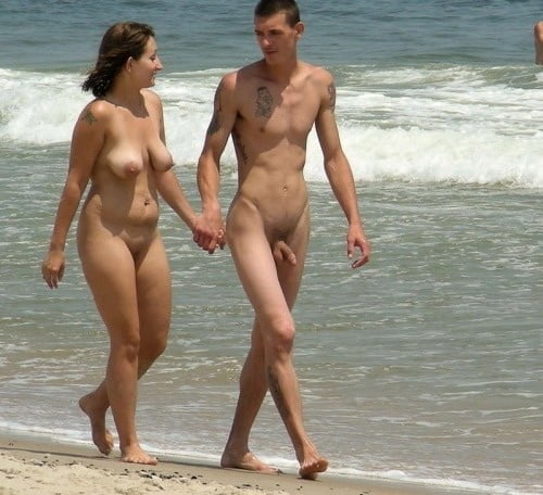 COUPLES NAKED 20 - 24 Photos 