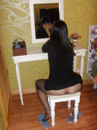 Korean housewife in fishnet stockings