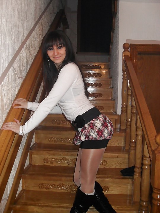 Real pantyhose girls porn gallery