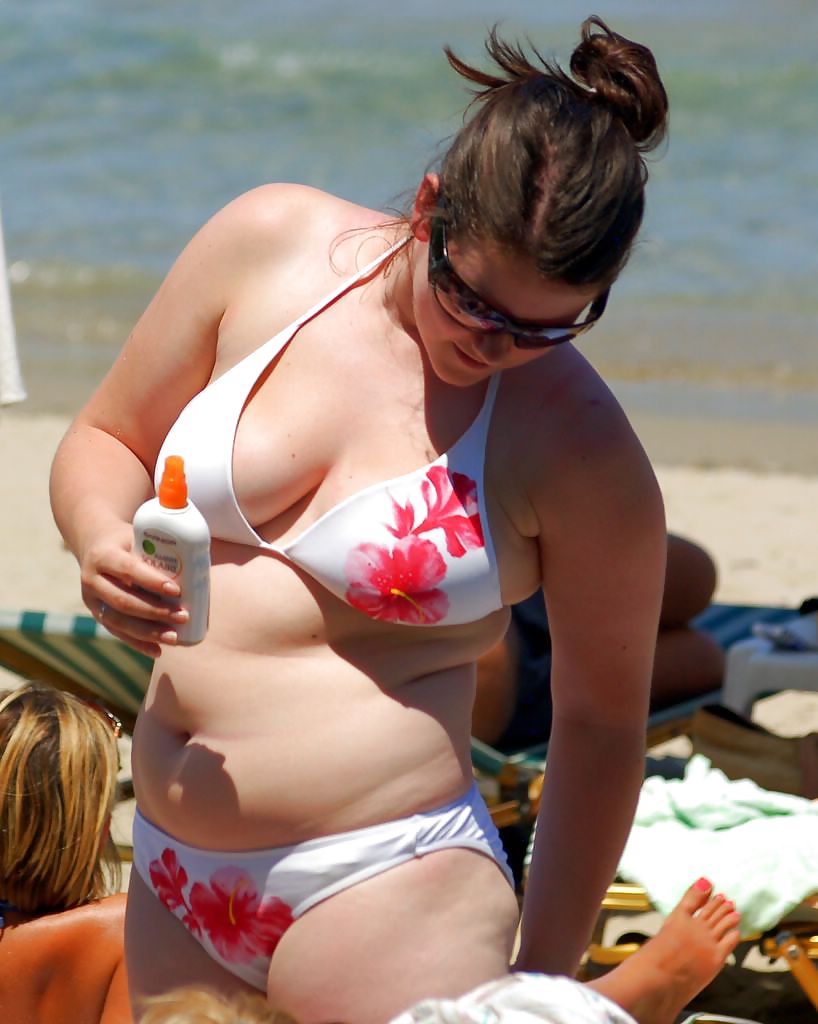 Chubby teen in swimsuit porn gallery