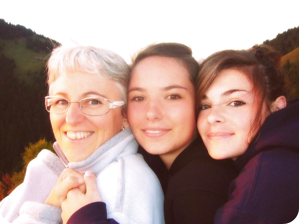 Louise la petite salope porn gallery